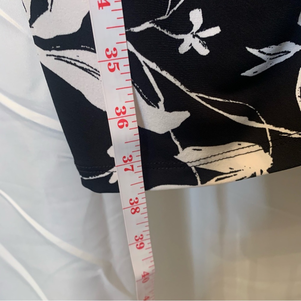 ❤️Price Drop❤️Elegant Black and White Floral Wrap Dress - Picture 14 of 16